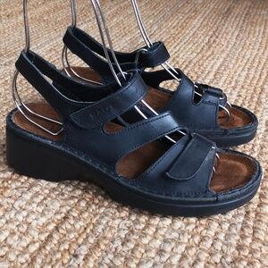 Naot black leather sandals